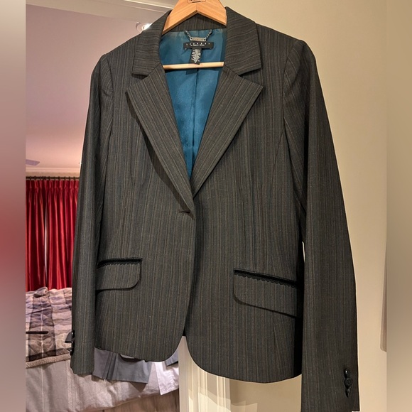 Laundry by Shelli Segal dark grey Suit with turquoise pin stripping. - Picture 1 of 6
